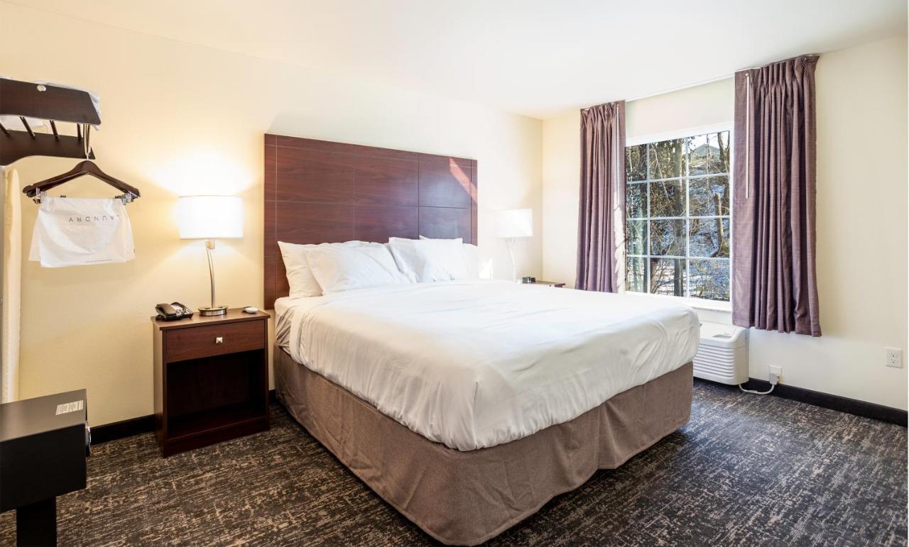 Cobblestone Inn & Suites - Brookville エクステリア 写真