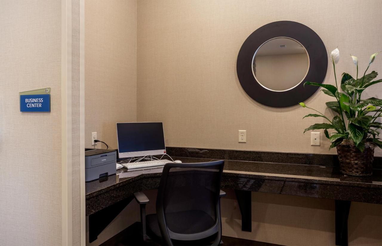 Cobblestone Inn & Suites - Brookville エクステリア 写真