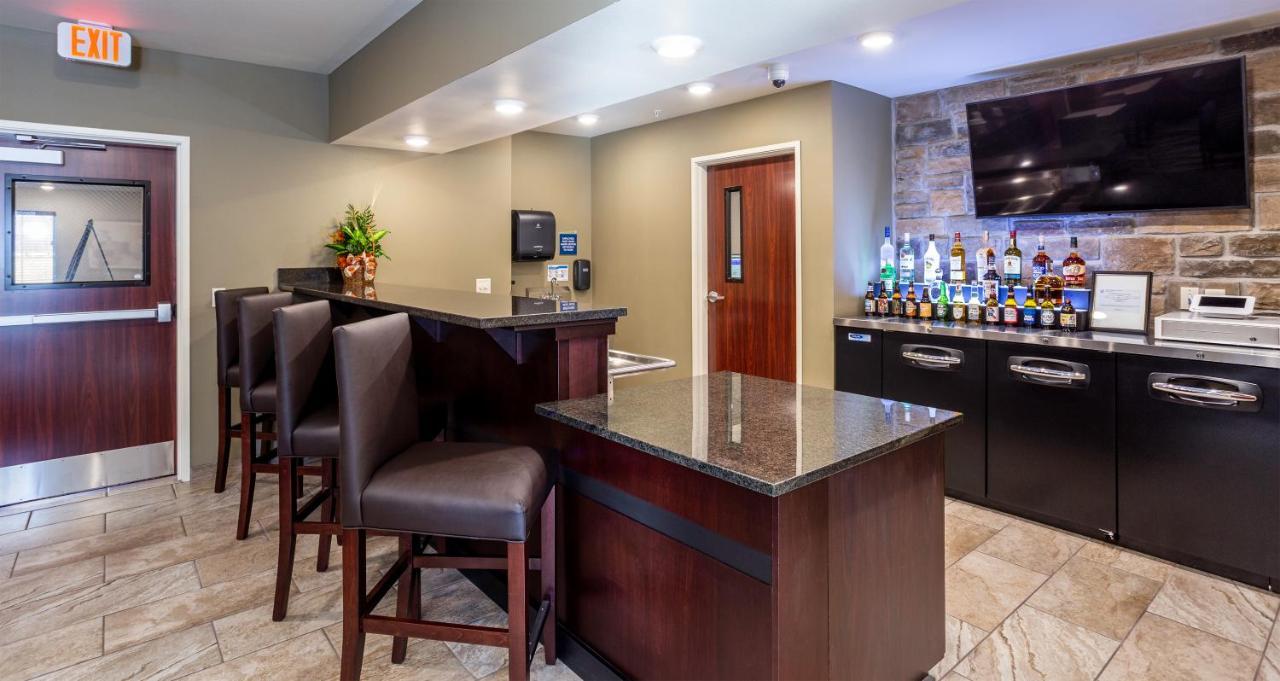 Cobblestone Inn & Suites - Brookville エクステリア 写真